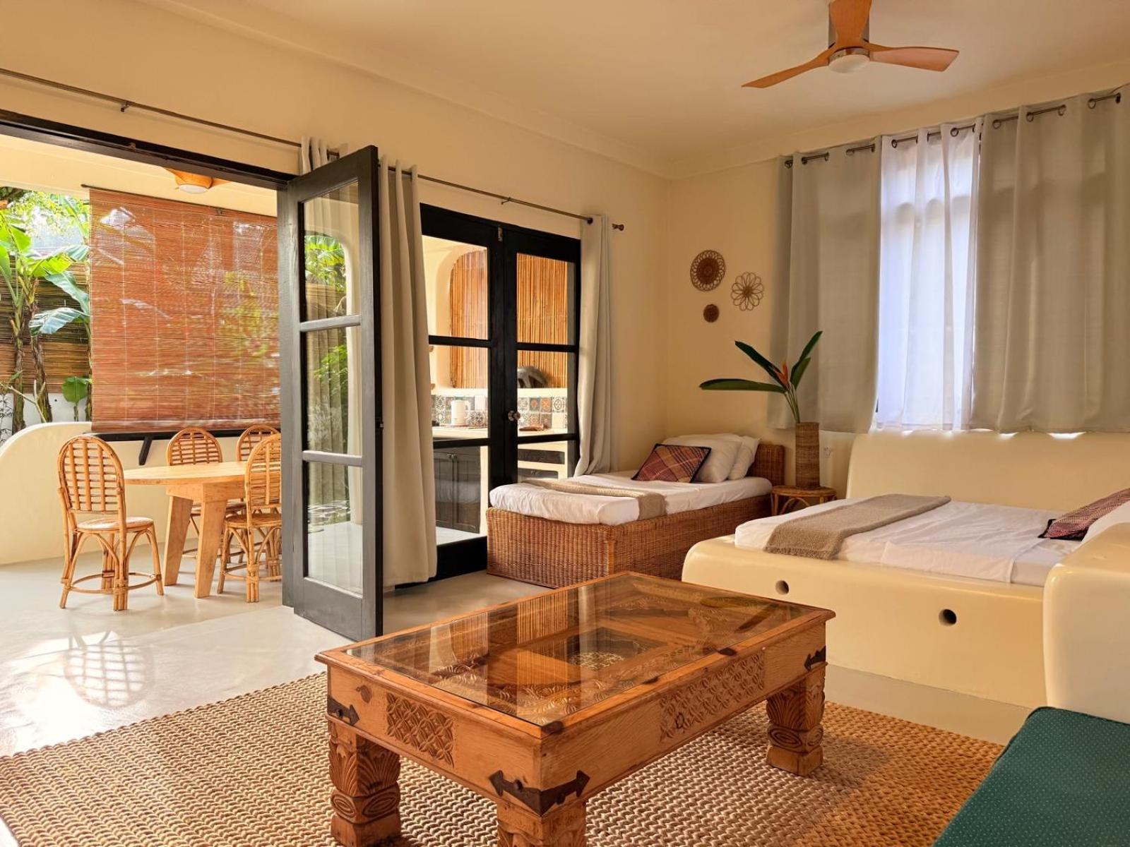 Parrots Boutique Resort San Vicente  Exterior foto